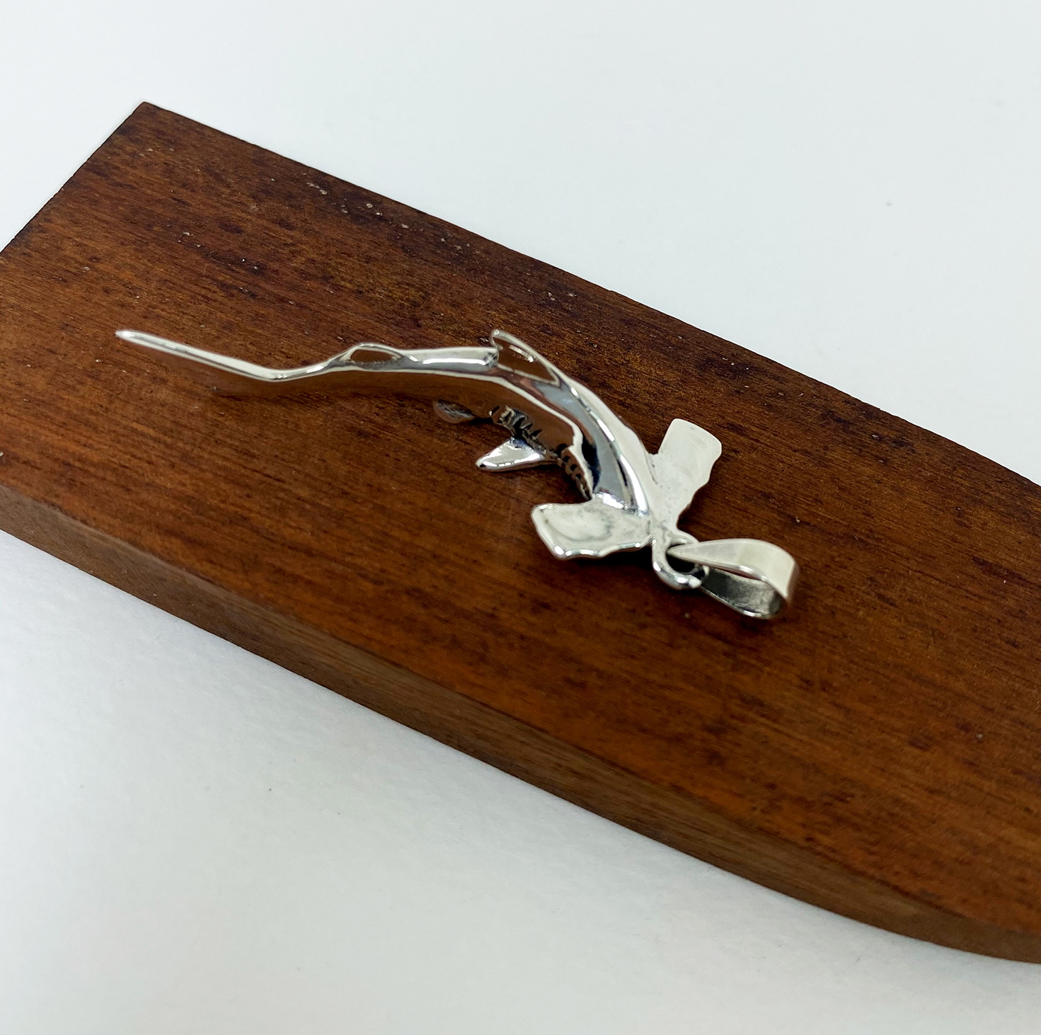 3D Hammerhead Shark Pendant, Handmade Unisex Pendant, 925 Silver Aquarium Gifts. - Image 2