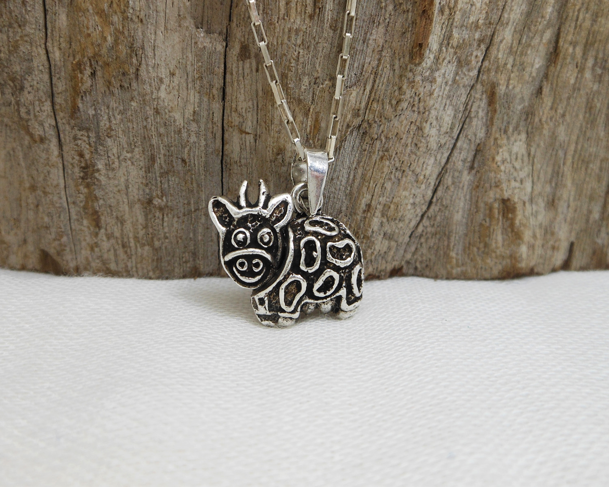 Handmade 925 Sterling Silver Moving Cow Pendant - Unisex Textured Animal Jewelry - Image 9