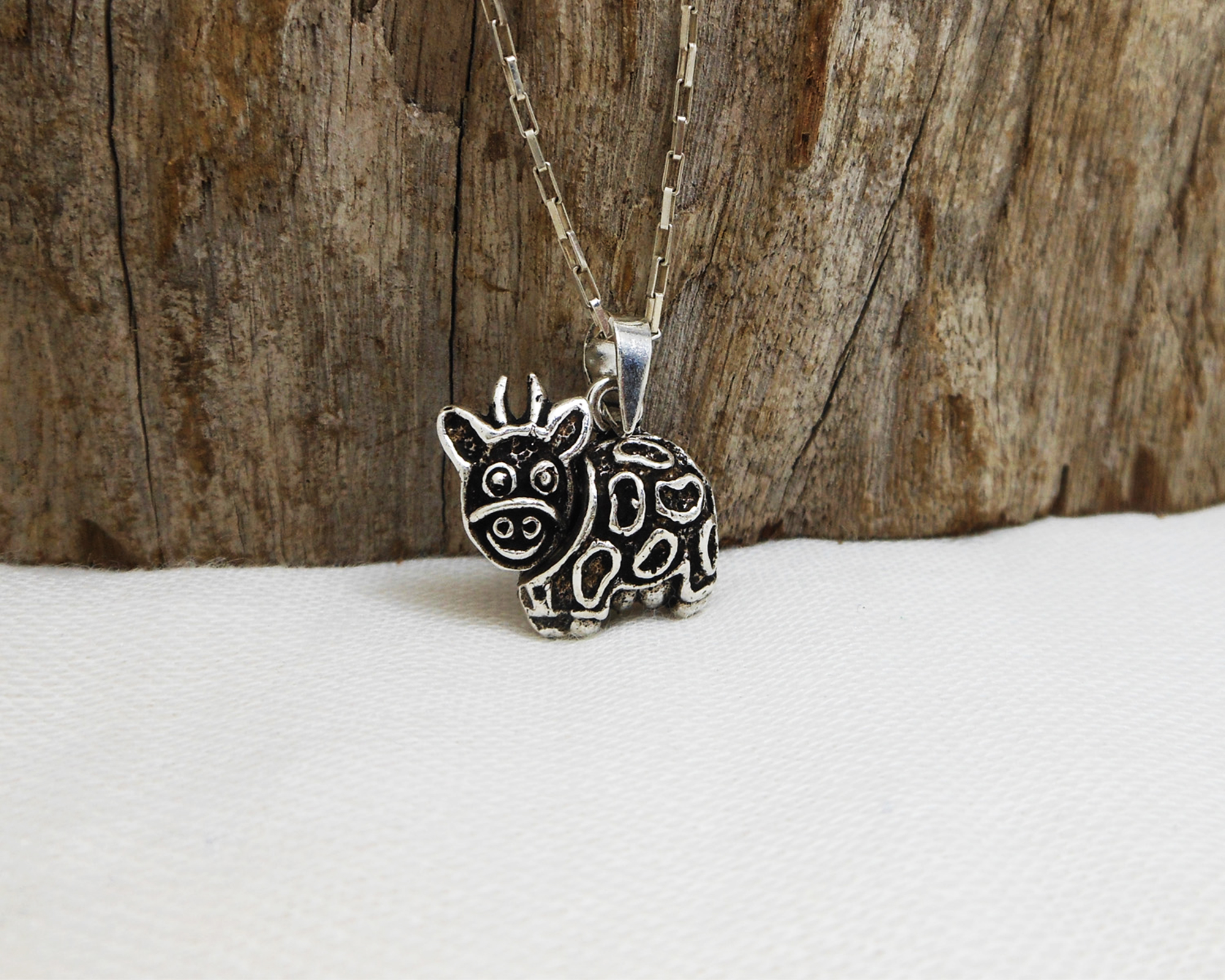 Handmade 925 Sterling Silver Moving Cow Pendant - Unisex Textured Animal Jewelry - Image 8