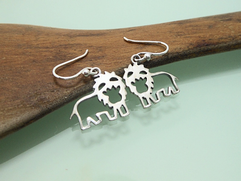Handmade 925 Sterling Silver Smiling Cutout Lion Dangle Earrings – Playful Animal Jewelry - Image 5