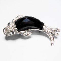 Side profile of 925 sterling silver fish pendant and brooch