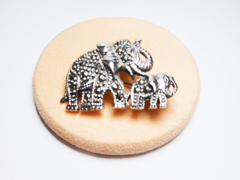 Mother and Baby Elephant Brooch, Silver Marcasite Pin | Sup Silver - Image 2