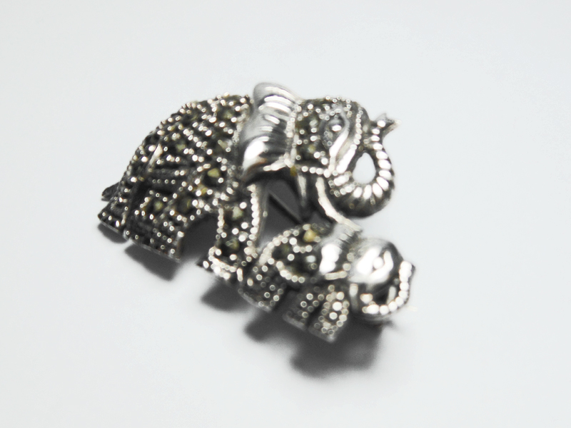 Mother and Baby Elephant Brooch, Silver Marcasite Pin | Sup Silver - Image 4