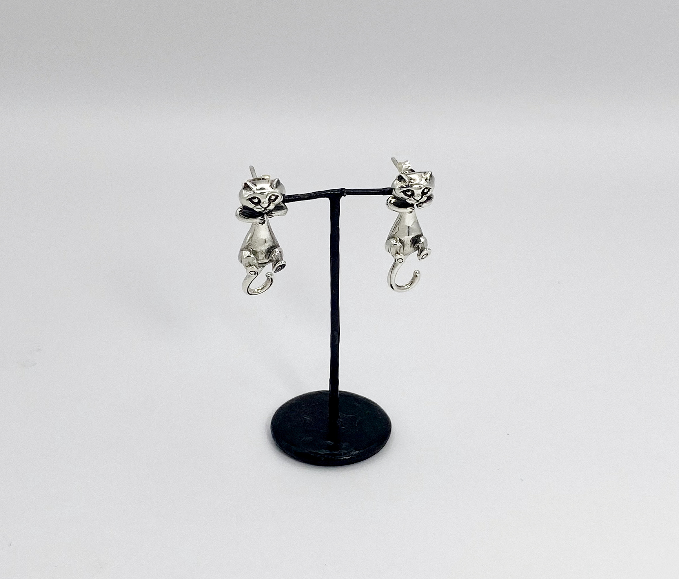 Earring stand display of cat earring jackets