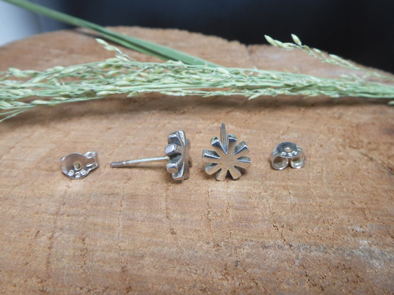 Minimalist Daisy Flower Stud Earrings 925 Sterling Silver – Handmade Floral Jewelry - Image 7