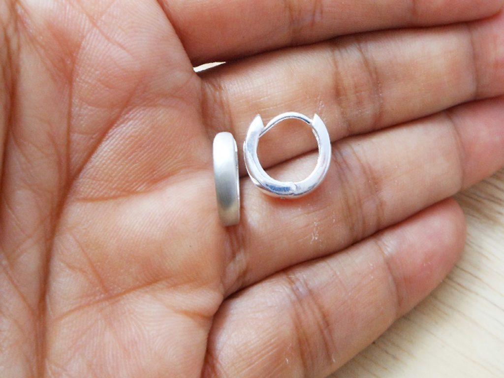 Round Hug Earrings, Unisex Silver Earrings 12mm Sup Silver Sup Silver