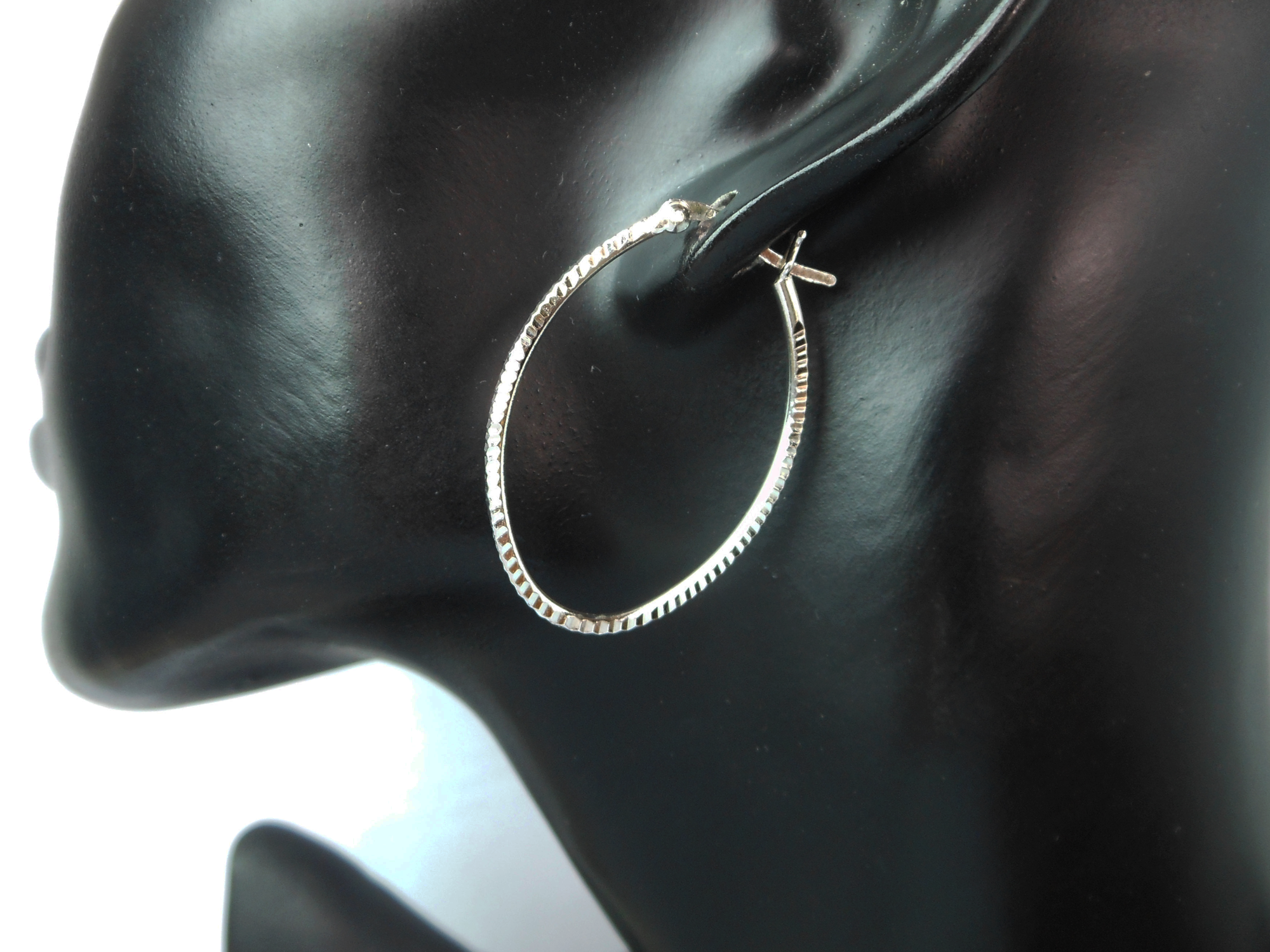 Handmade Diamond-Cut Oval Hoop Earrings – 925 Sterling Silver Textured Jewelry - Image 6